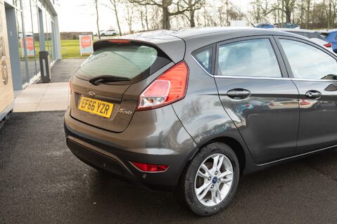 Ford Fiesta ZETEC 8