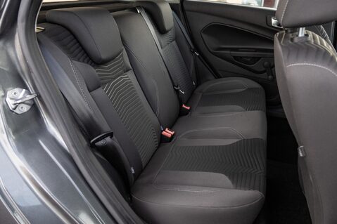 Ford Fiesta ZETEC 31