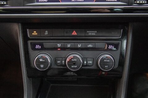 SEAT Leon ECOTSI FR TITANIUM TECHNOLOGY 33