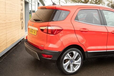 Ford Ecosport TITANIUM TDCI 8