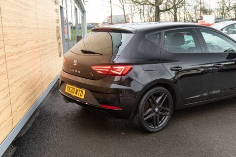 SEAT Leon TSI EVO FR BLACK EDITION 8