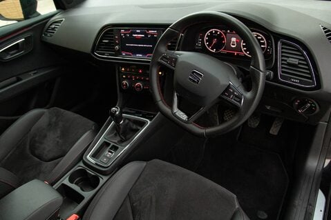 SEAT Leon TSI EVO FR BLACK EDITION 4