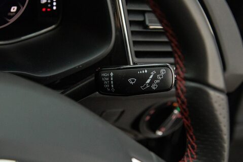 SEAT Leon TSI EVO FR BLACK EDITION 17