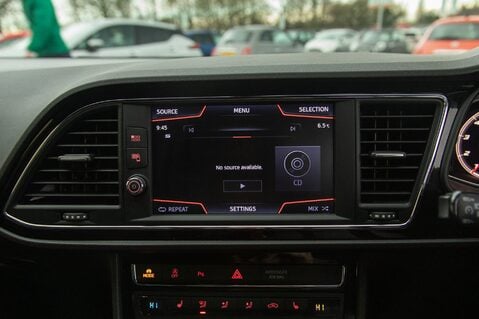 SEAT Leon TSI EVO FR BLACK EDITION 23