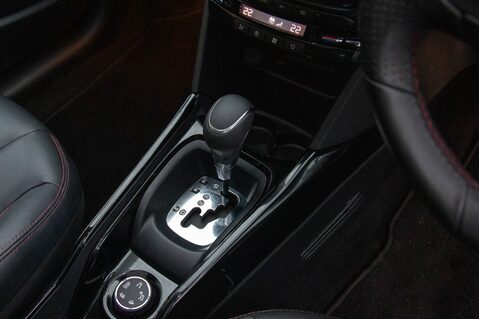 Peugeot 2008 PURETECH S/S GT LINE 33