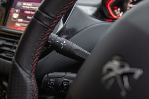 Peugeot 2008 PURETECH S/S GT LINE 17