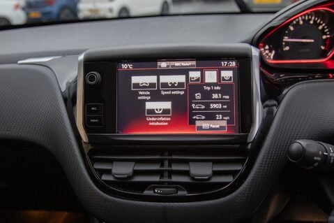 Peugeot 2008 PURETECH S/S GT LINE 28