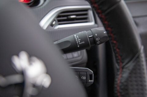 Peugeot 2008 PURETECH S/S GT LINE 18