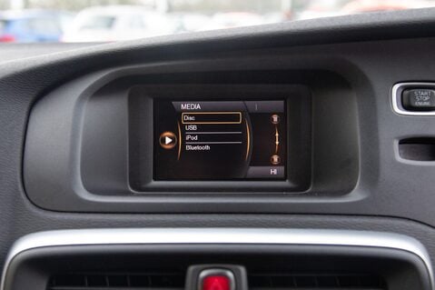 Volvo V40 T2 MOMENTUM 25