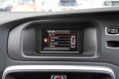 Volvo V40 T2 MOMENTUM 28