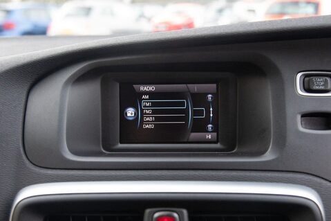 Volvo V40 T2 MOMENTUM 23