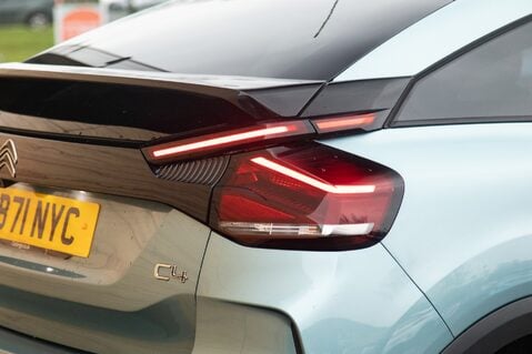 Citroen C4 PURETECH SHINE PLUS S/S EAT8 9