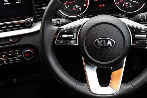 Kia Ceed 3 ISG 19