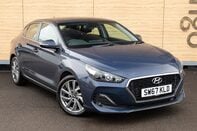 Hyundai i30 FASTBACK SE NAV 1