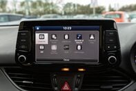 Hyundai i30 FASTBACK SE NAV 24