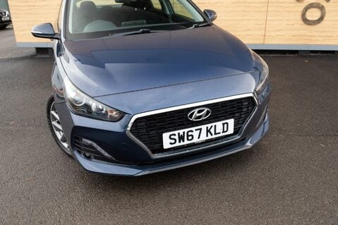 Hyundai i30 FASTBACK SE NAV 10