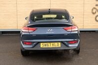 Hyundai i30 FASTBACK SE NAV 6