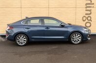 Hyundai i30 FASTBACK SE NAV 12