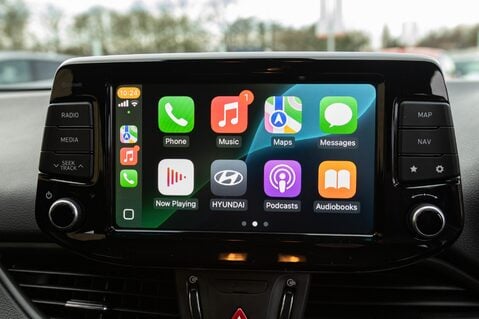 Hyundai i30 FASTBACK SE NAV 25