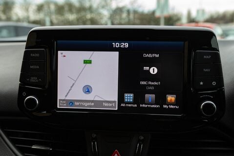 Hyundai i30 FASTBACK SE NAV 27