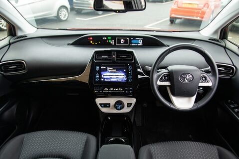 Toyota Prius VVT-I BUSINESS EDITION PLUS 3