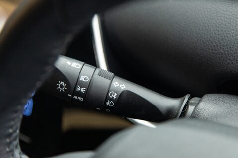 Toyota Prius VVT-I BUSINESS EDITION PLUS 17