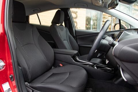 Toyota Prius VVT-I BUSINESS EDITION PLUS 29