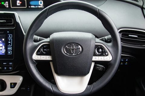 Toyota Prius VVT-I BUSINESS EDITION PLUS 21