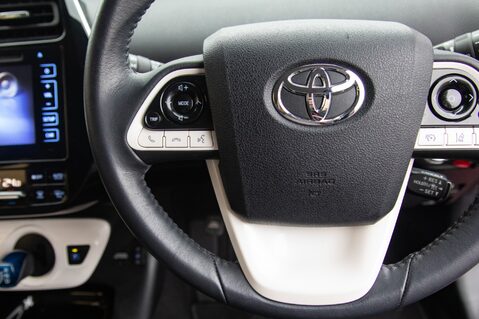 Toyota Prius VVT-I BUSINESS EDITION PLUS 19