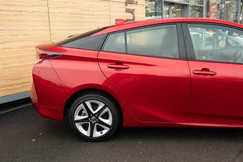 Toyota Prius VVT-I BUSINESS EDITION PLUS 7