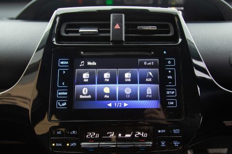 Toyota Prius VVT-I BUSINESS EDITION PLUS 22