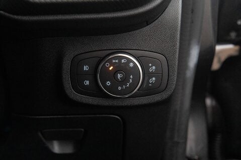 Ford Fiesta TITANIUM VIGNALE MHEV 16