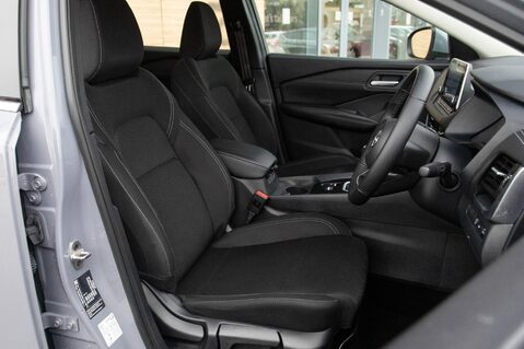 Nissan Qashqai DIG-T ACENTA PREMIUM MHEV 31