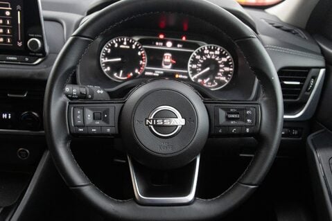 Nissan Qashqai DIG-T ACENTA PREMIUM MHEV 21