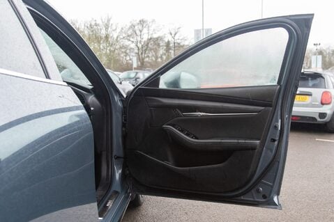 Mazda 3 SPORT LUX MHEV 14