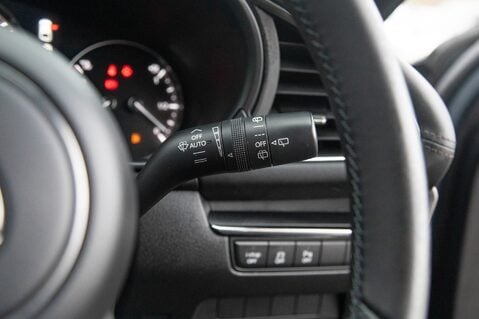 Mazda 3 SPORT LUX MHEV 18