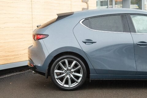 Mazda 3 SPORT LUX MHEV 7
