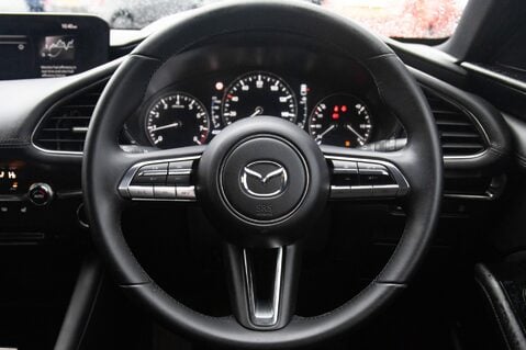 Mazda 3 SPORT LUX MHEV 21