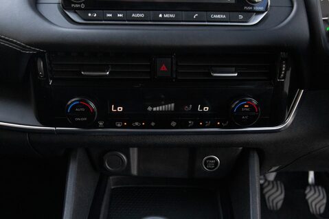 Nissan Qashqai DIG-T ACENTA PREMIUM MHEV 34