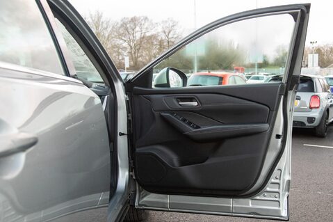 Nissan Qashqai DIG-T ACENTA PREMIUM MHEV 14