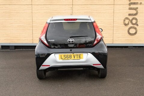 Toyota Aygo VVT-I X-CLUSIV X-SHIFT 6