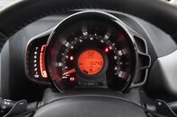 Toyota Aygo VVT-I X-CLUSIV X-SHIFT 15