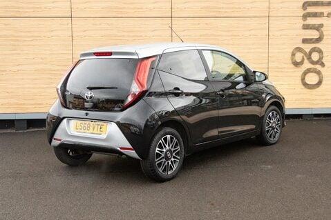 Toyota Aygo VVT-I X-CLUSIV X-SHIFT 2