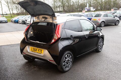 Toyota Aygo VVT-I X-CLUSIV X-SHIFT 34
