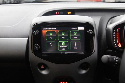 Toyota Aygo VVT-I X-CLUSIV X-SHIFT 25