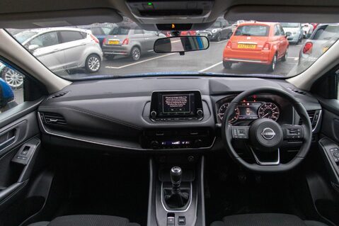 Nissan Qashqai DIG-T ACENTA PREMIUM MHEV 3