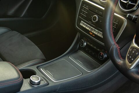 Mercedes-Benz GLA Class GLA 200 AMG LINE EDITION PLUS 38