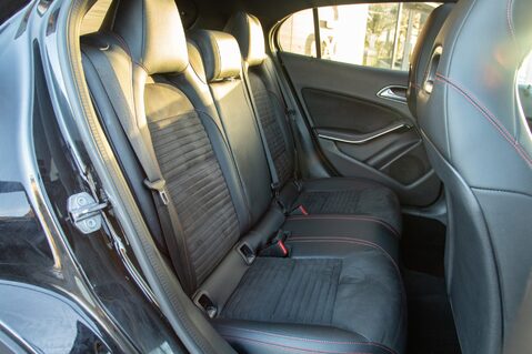 Mercedes-Benz GLA Class GLA 200 AMG LINE EDITION PLUS 40