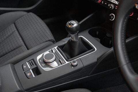 Audi A3 TFSI SPORT 33