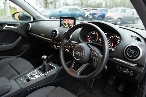 Audi A3 TFSI SPORT 4